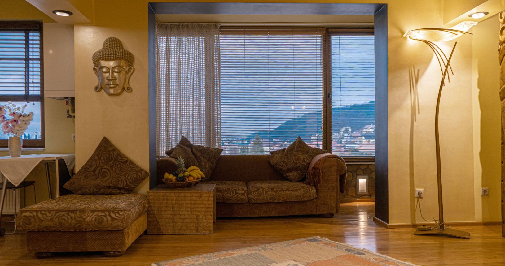 Apartament unic, Piata Teatrului, ultracental