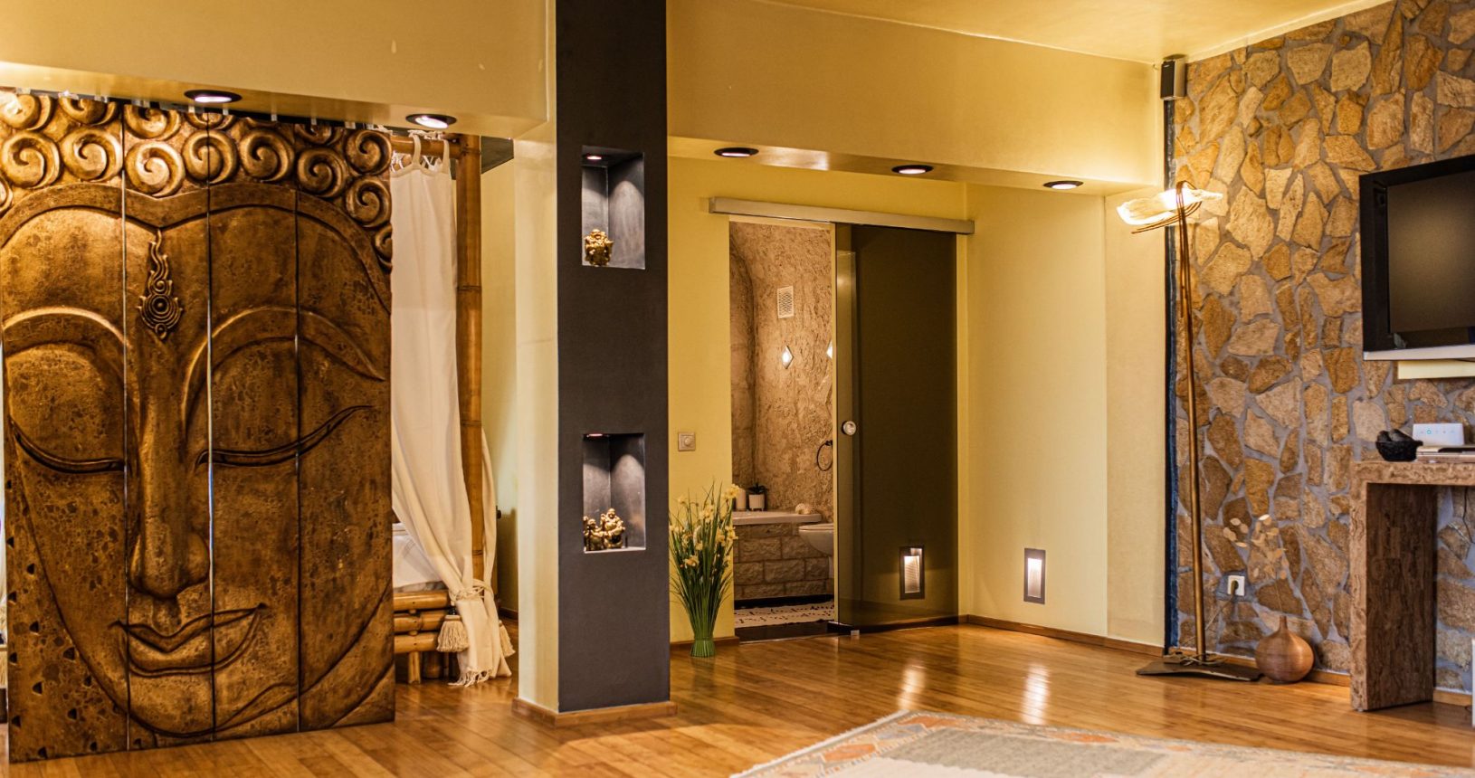 Apartament unic, Piata Teatrului, ultracental